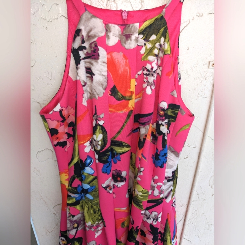 Vince Camuto Fit and Flare Floral Dress - Picture 8 of 8